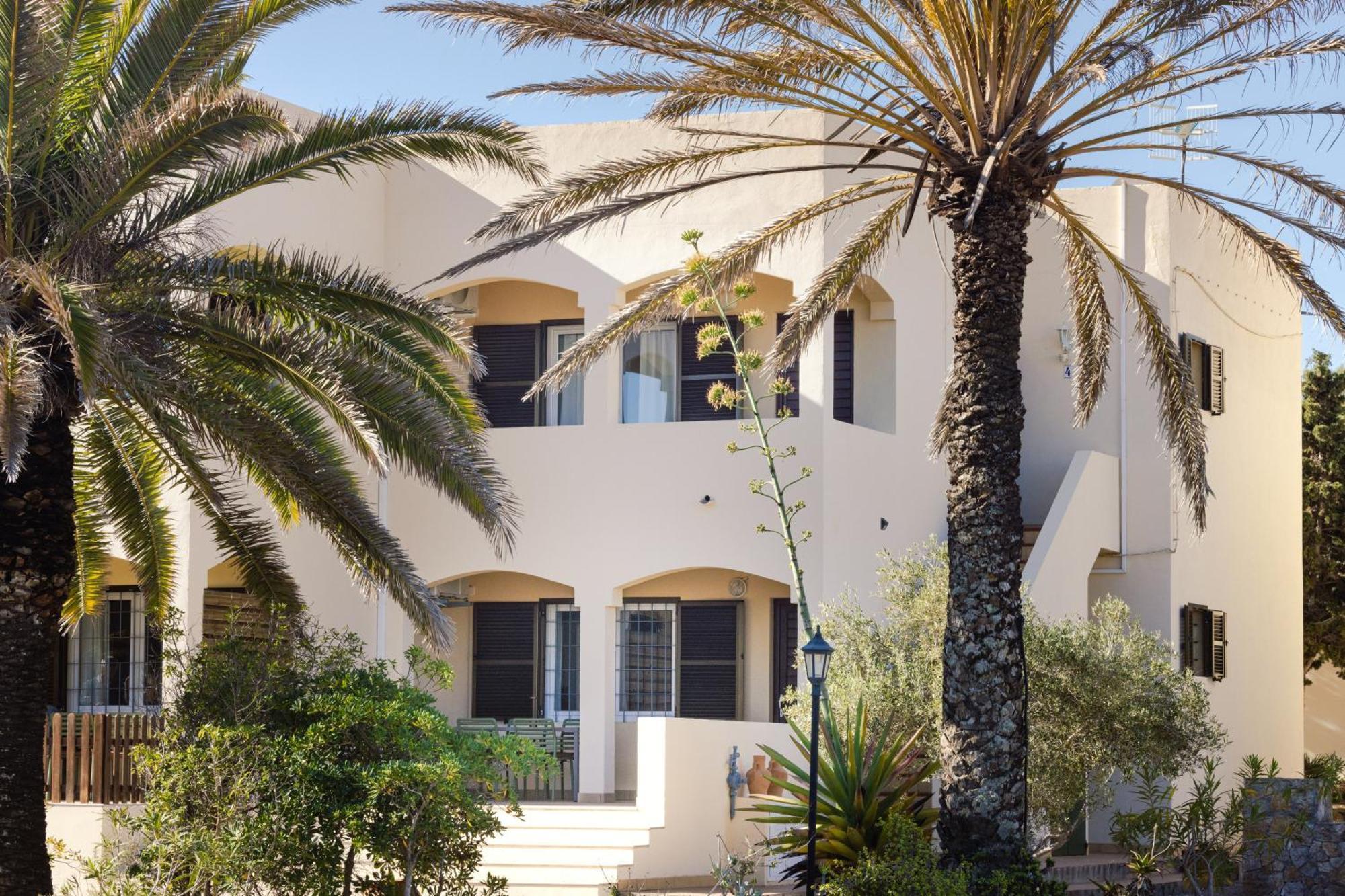 Apartamentos Verde Mar Es Pujols Exterior photo