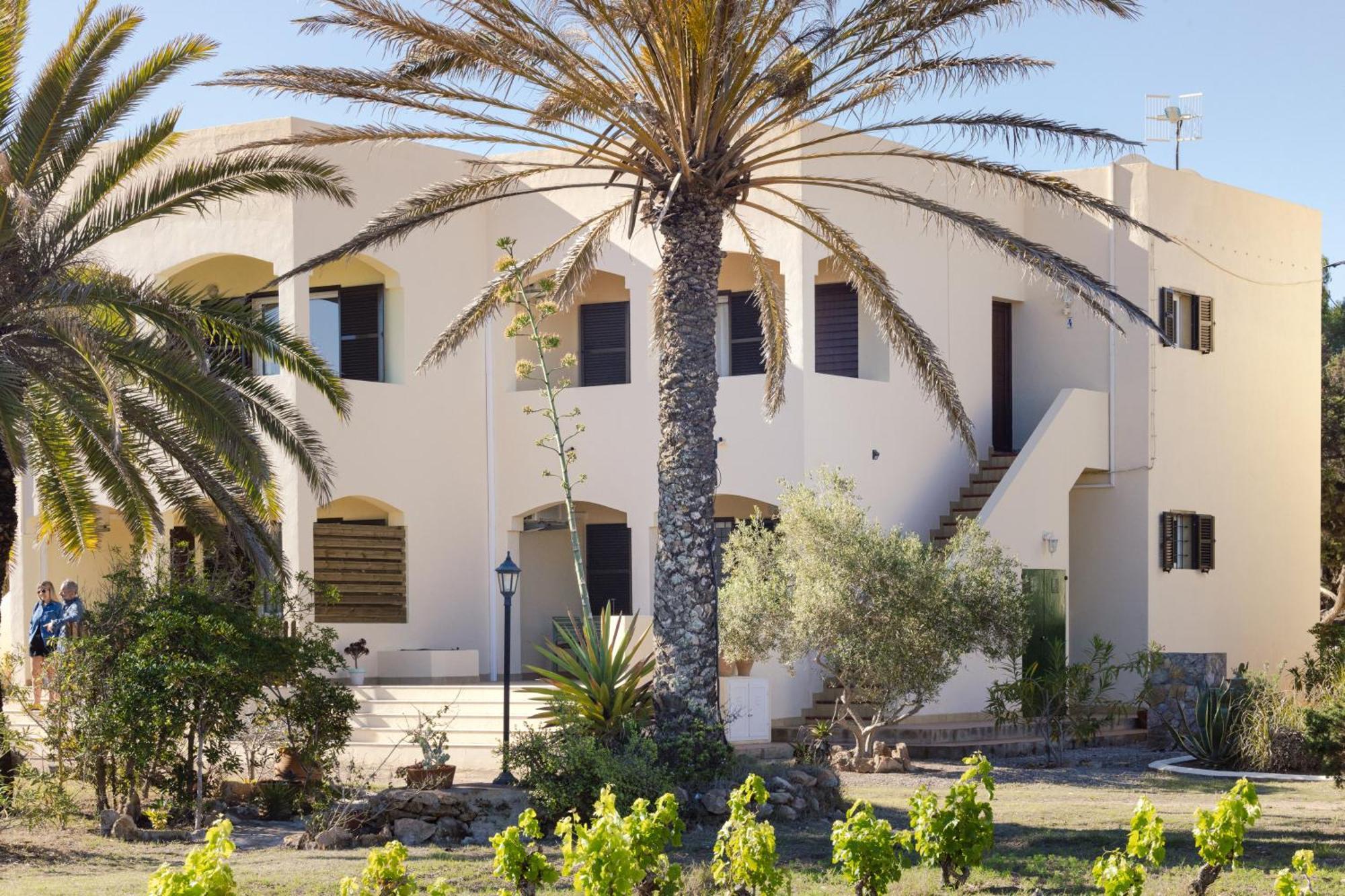 Apartamentos Verde Mar Es Pujols Exterior photo