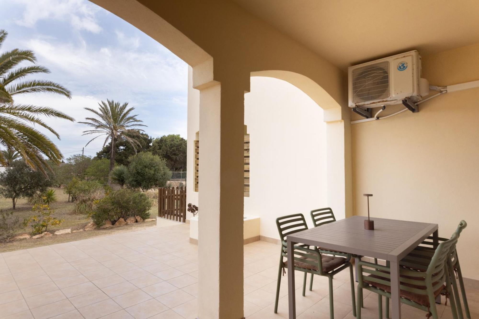 Apartamentos Verde Mar Es Pujols Exterior photo