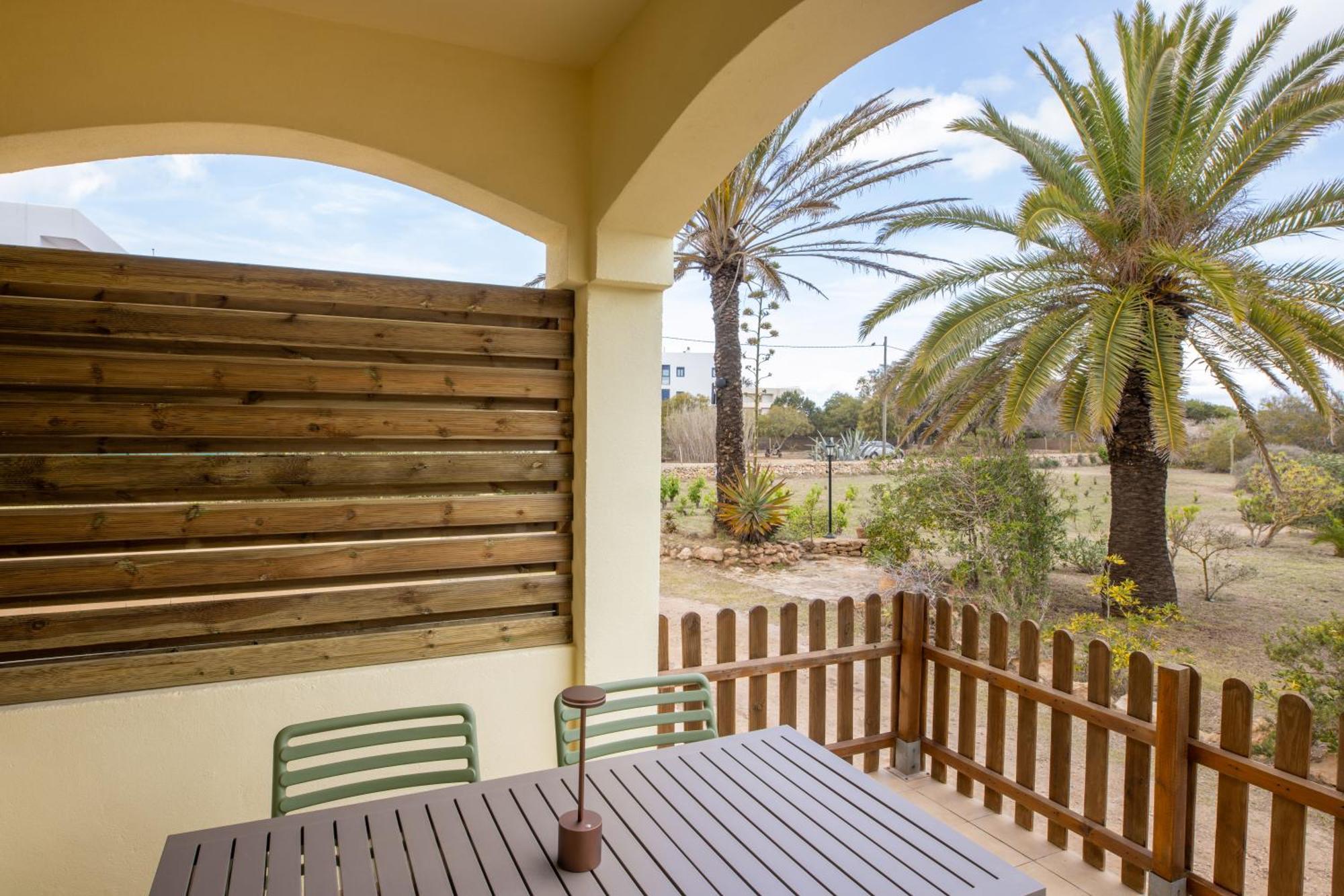 Apartamentos Verde Mar Es Pujols Exterior photo