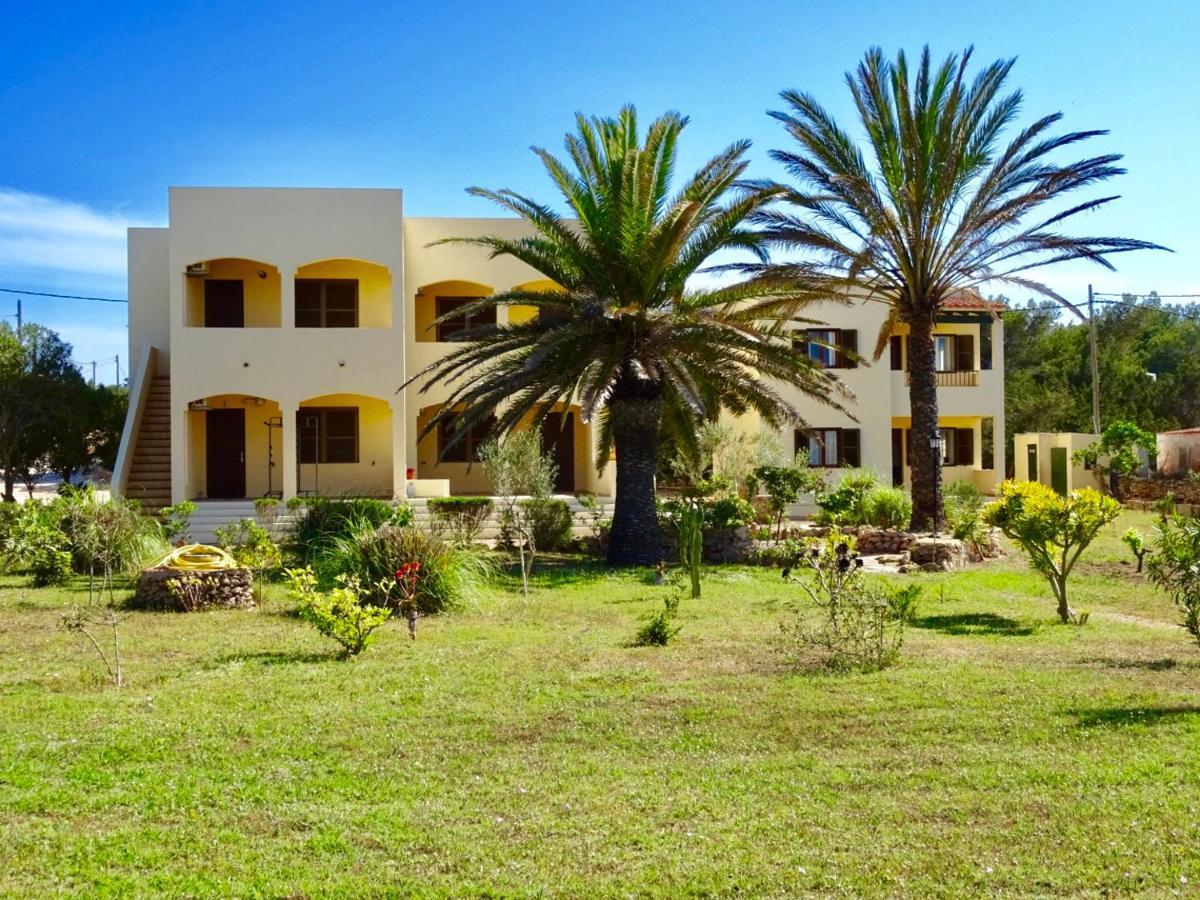 Apartamentos Verde Mar Es Pujols Exterior photo